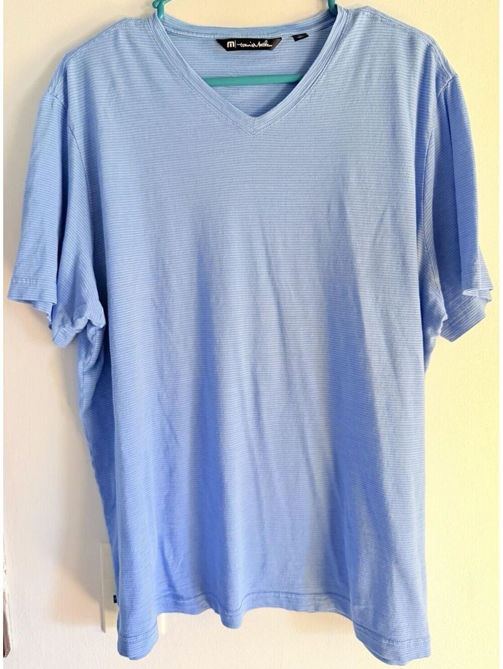 XL - Men - TravisMathew light blue V-neck t-shirt